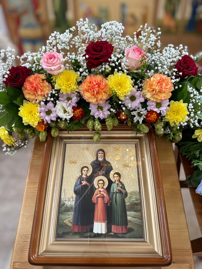 Благочинный церквей Королёвского округа в день памяти святых мучениц Веры, Надежды, Любови и матери их Софии возглавил Божественную литургию в одноимённом храме г. Пушкино 